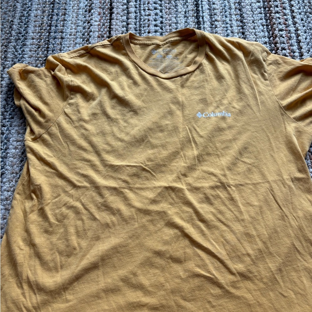Columbia T shirt
